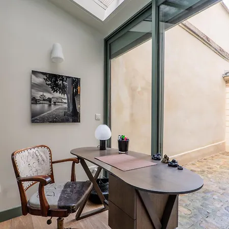 Apartment Veeve - A Story In Stone Paris